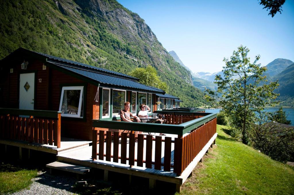 Grande Hytteutleige Og Camping Hotel Geiranger Quarto foto