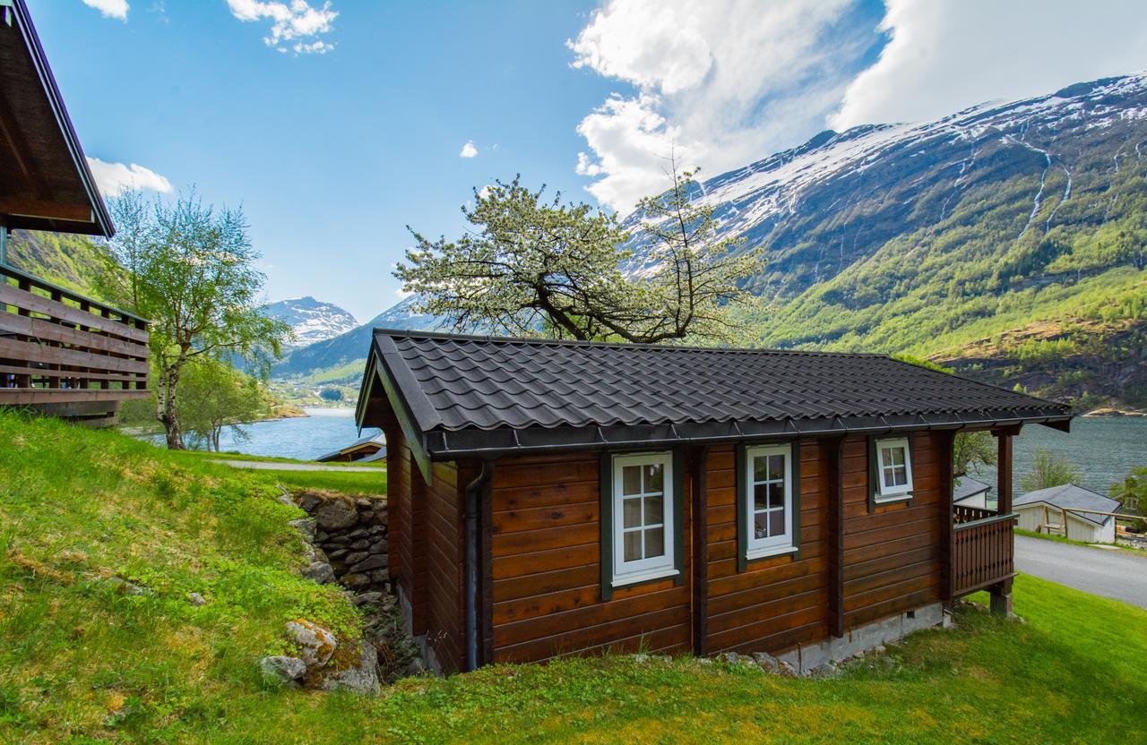 Grande Hytteutleige Og Camping Hotel Geiranger Exterior foto