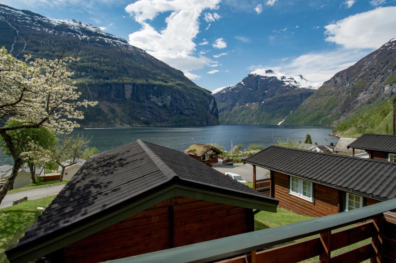 Grande Hytteutleige Og Camping Hotel Geiranger Exterior foto