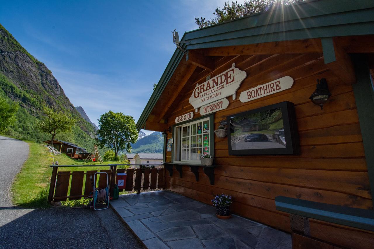 Grande Hytteutleige Og Camping Hotel Geiranger Exterior foto